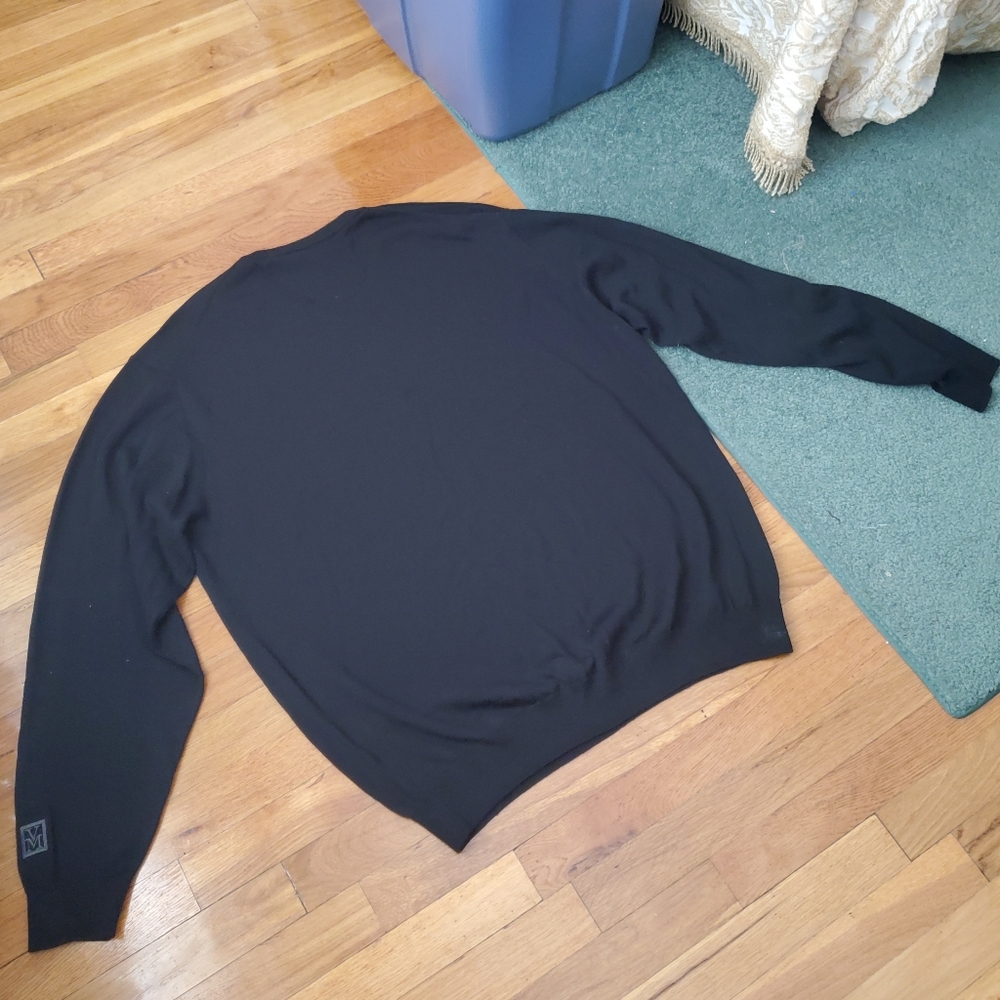 Men's V-Neck Sweater - Picture 4 of 5